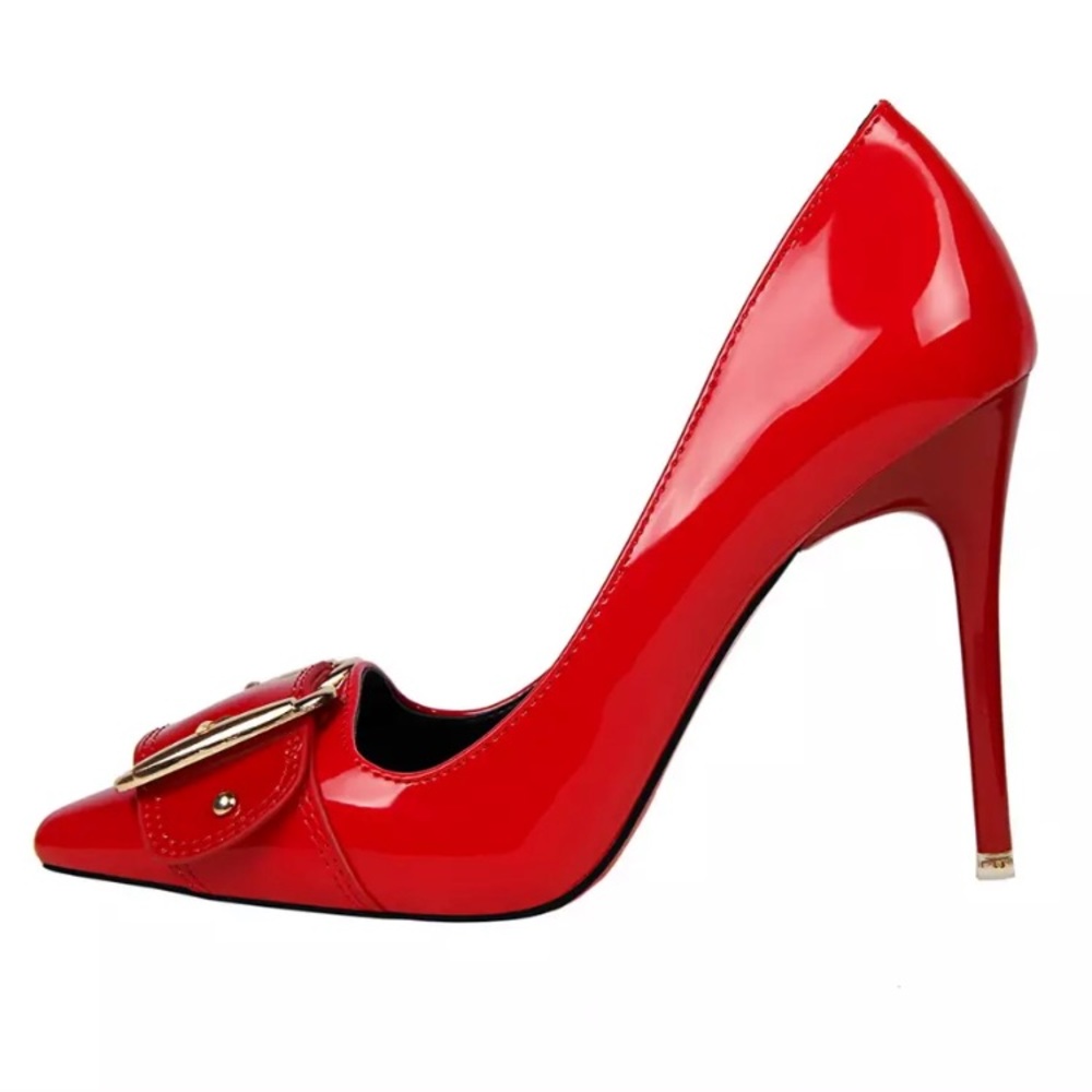 Final sale 🎈Red pumps with buckle detail - Picture 2 of 4